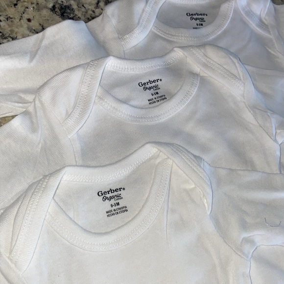 Gerber Baby Long Sleeve with Hand Cover Bodysuits - Picture 2 of 3